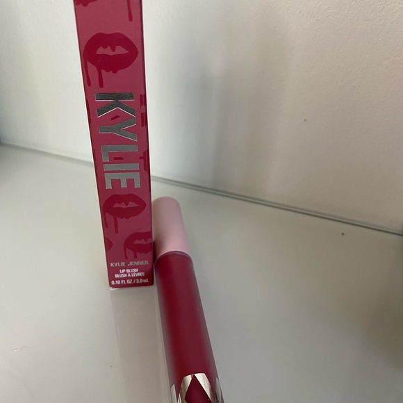 Kylie Cosmetics lip blush in shade: I’m Blushing 💋 (Brand new/never been used) - Picture 5 of 6